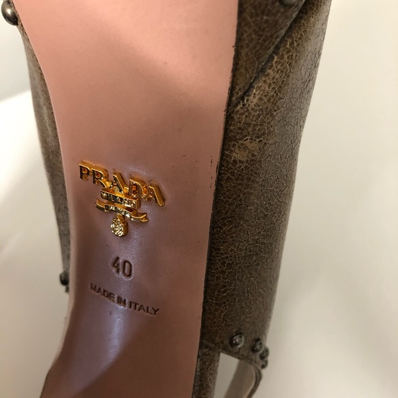 Prada leather and studded heels - Picture 5 of 6